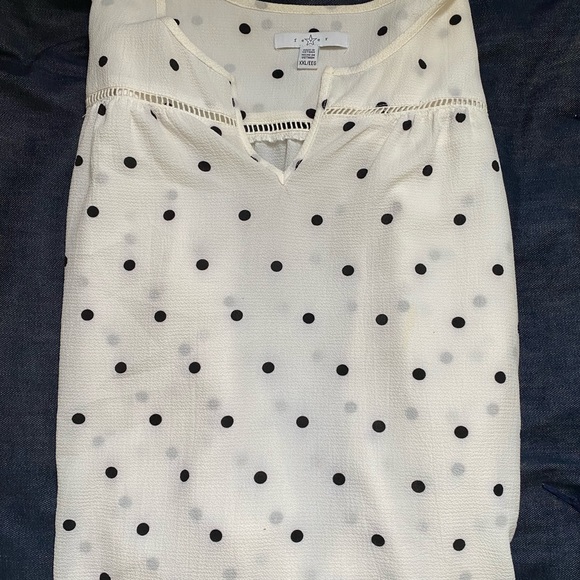 Polka dot blouse - Picture 2 of 3